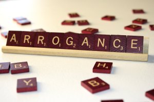 arrogance-vanity-unquintessential-leadership